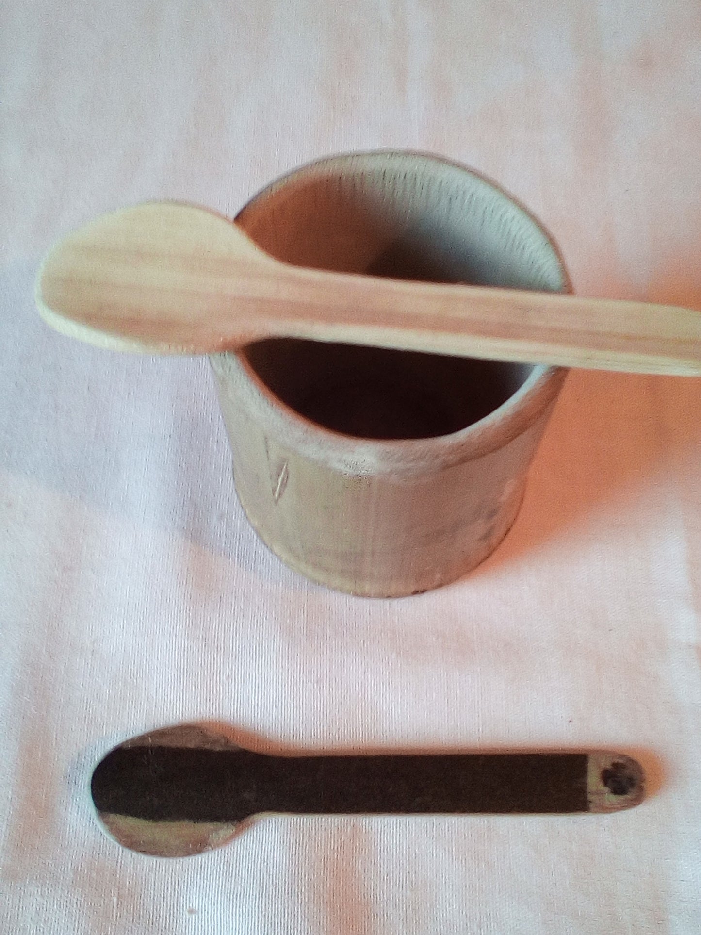 PETITES CUILLERES EN BAMBOU NOIR OU VERT ARTISANALES 11-12 cm