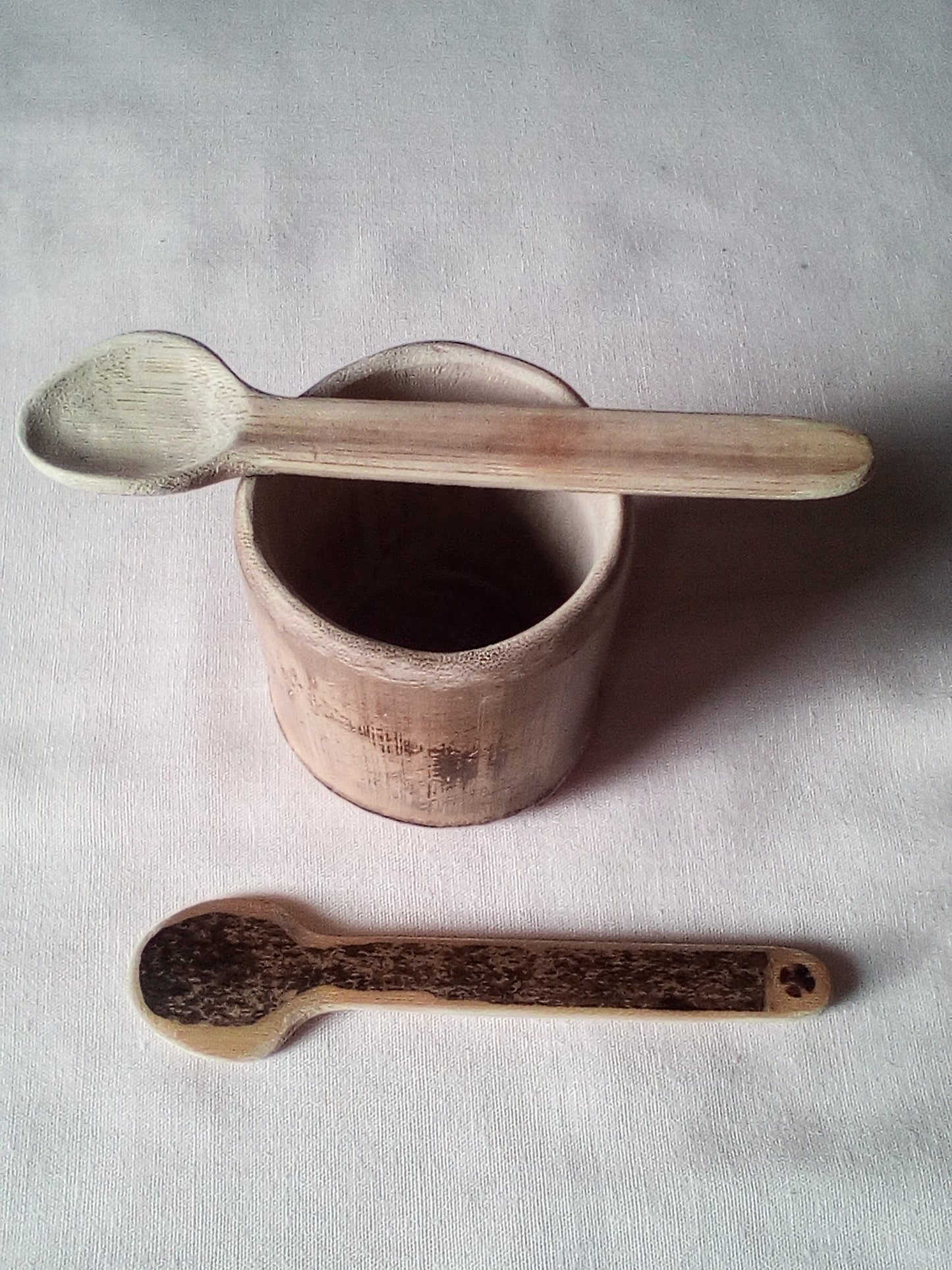 PETITE CUILLERE EN BAMBOU NOIR ARTISANALE 12-13 cm estampille en croix