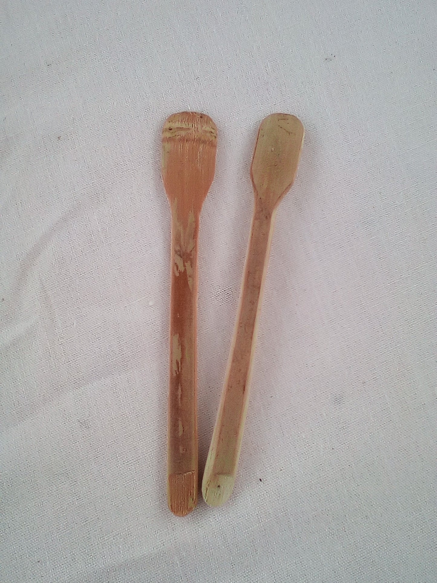 TOUILLEUR EN BAMBOU NOIR OU VERT ARTISANAL de 11-12 cm