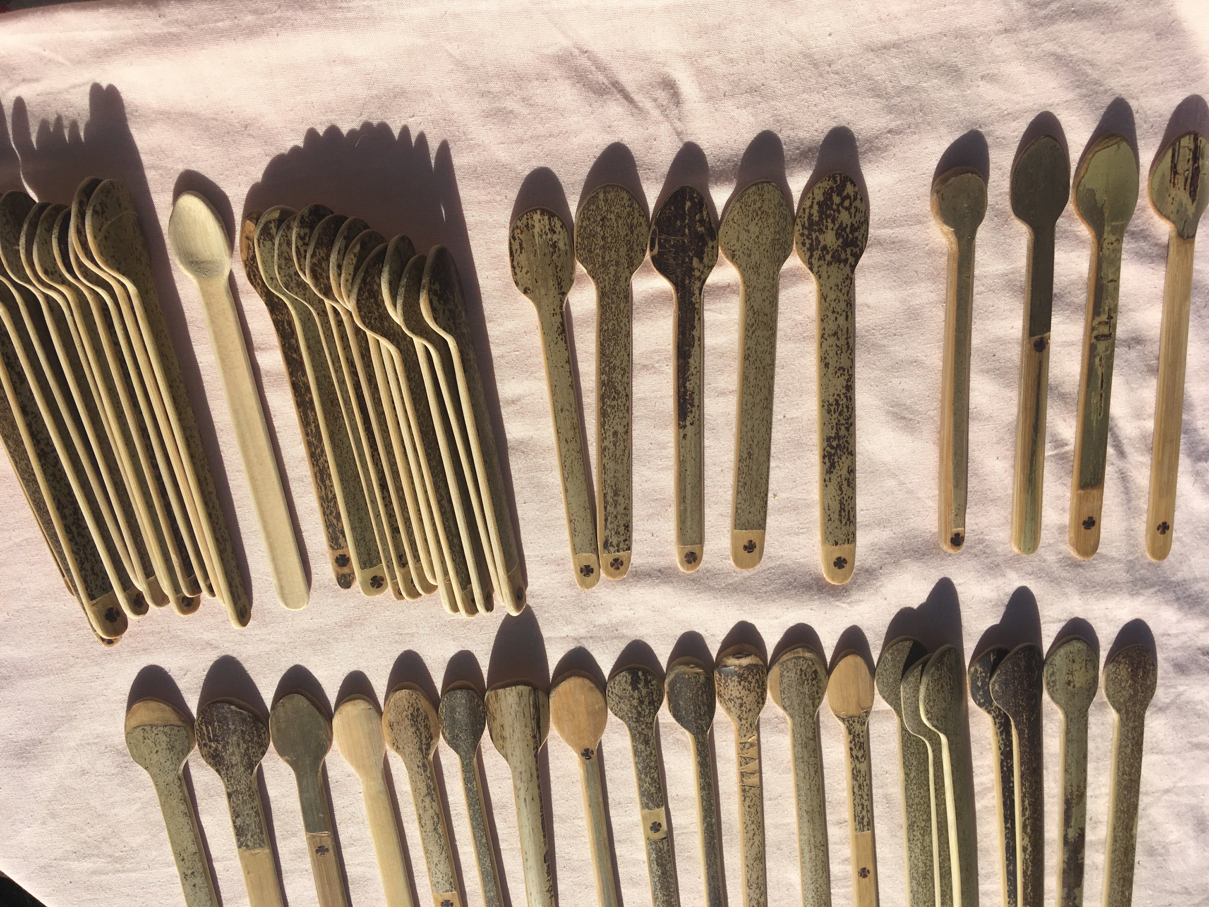 CUILLERE A SOUPE EN BAMBOU NOIR 100% ARTISANALES 15-18 cm