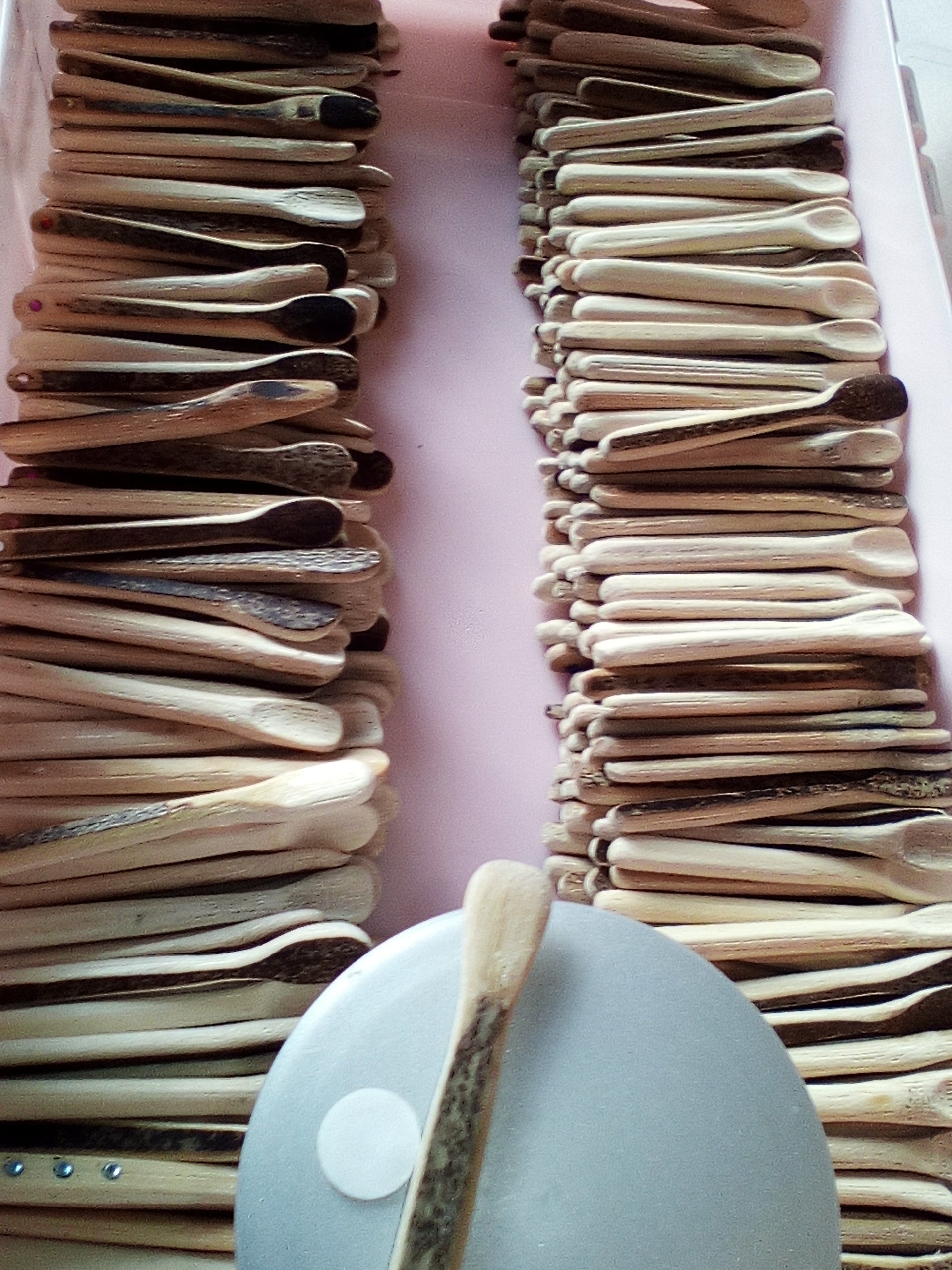 Spatules à maquillage en bambou noir artisanales 3-10 cm