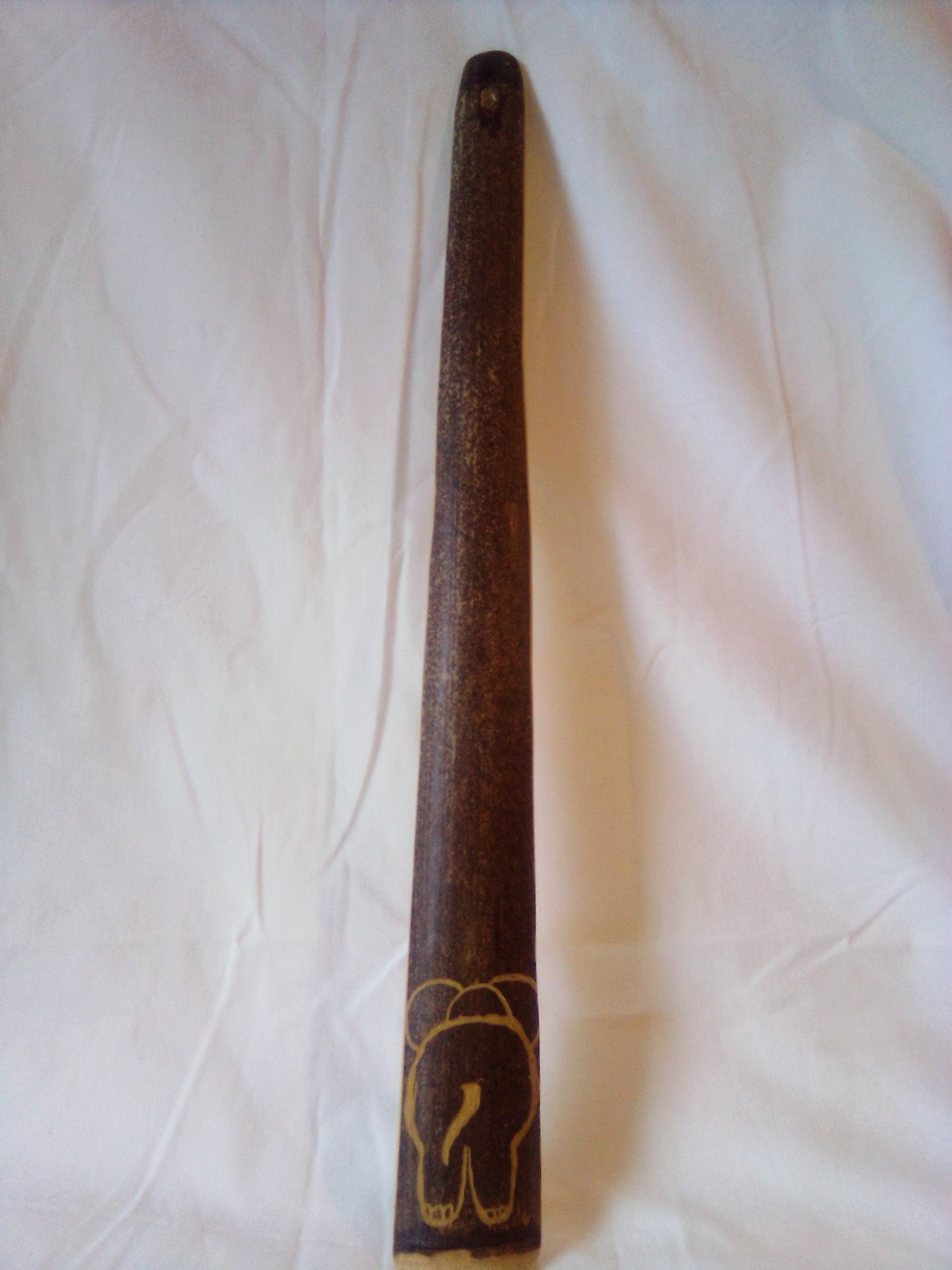 Chausse- pied artisanal en bambou noir de 41 cm