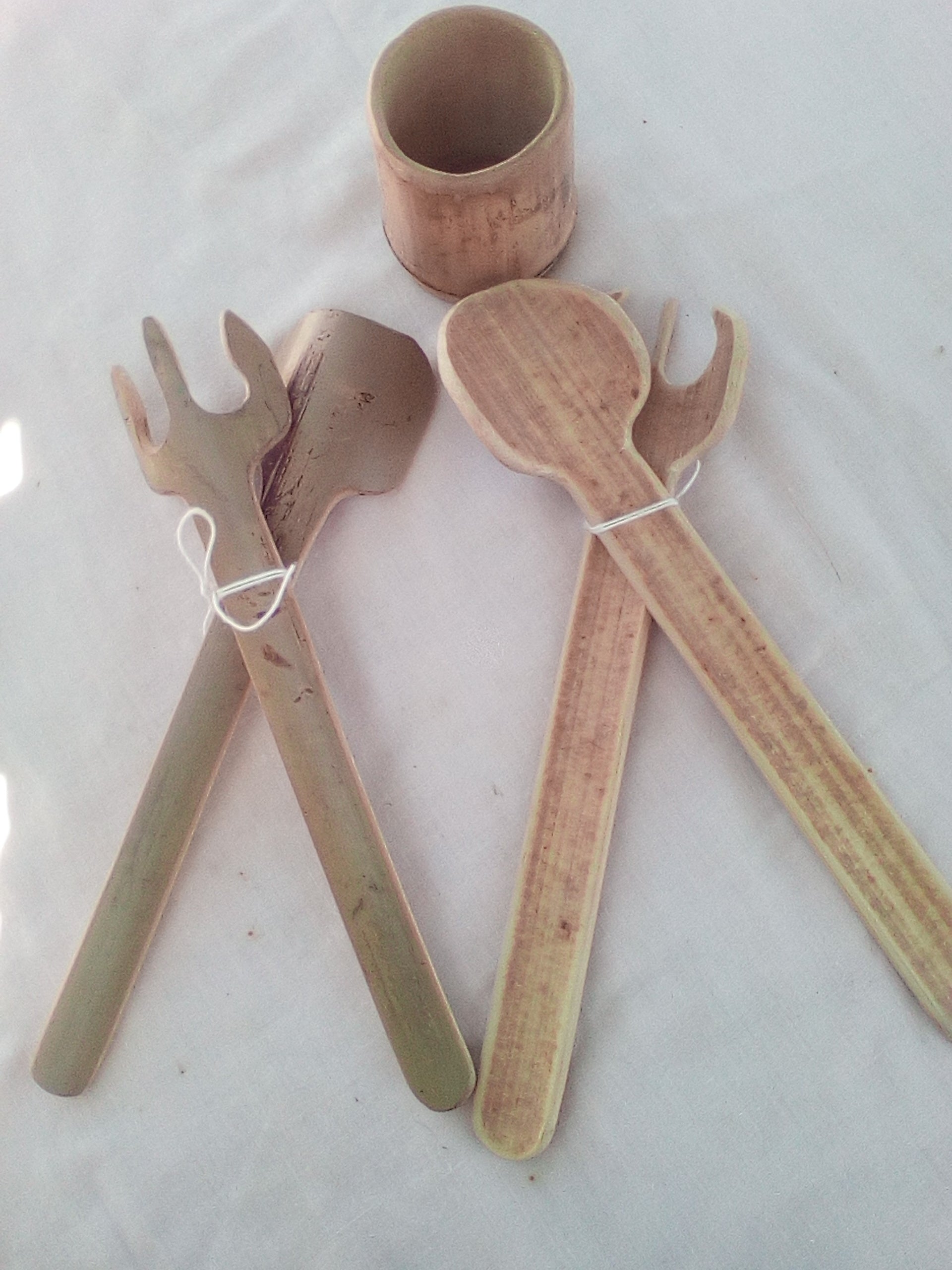 Couverts à salade en bambou vert artisanaux de 24 cm, naturels