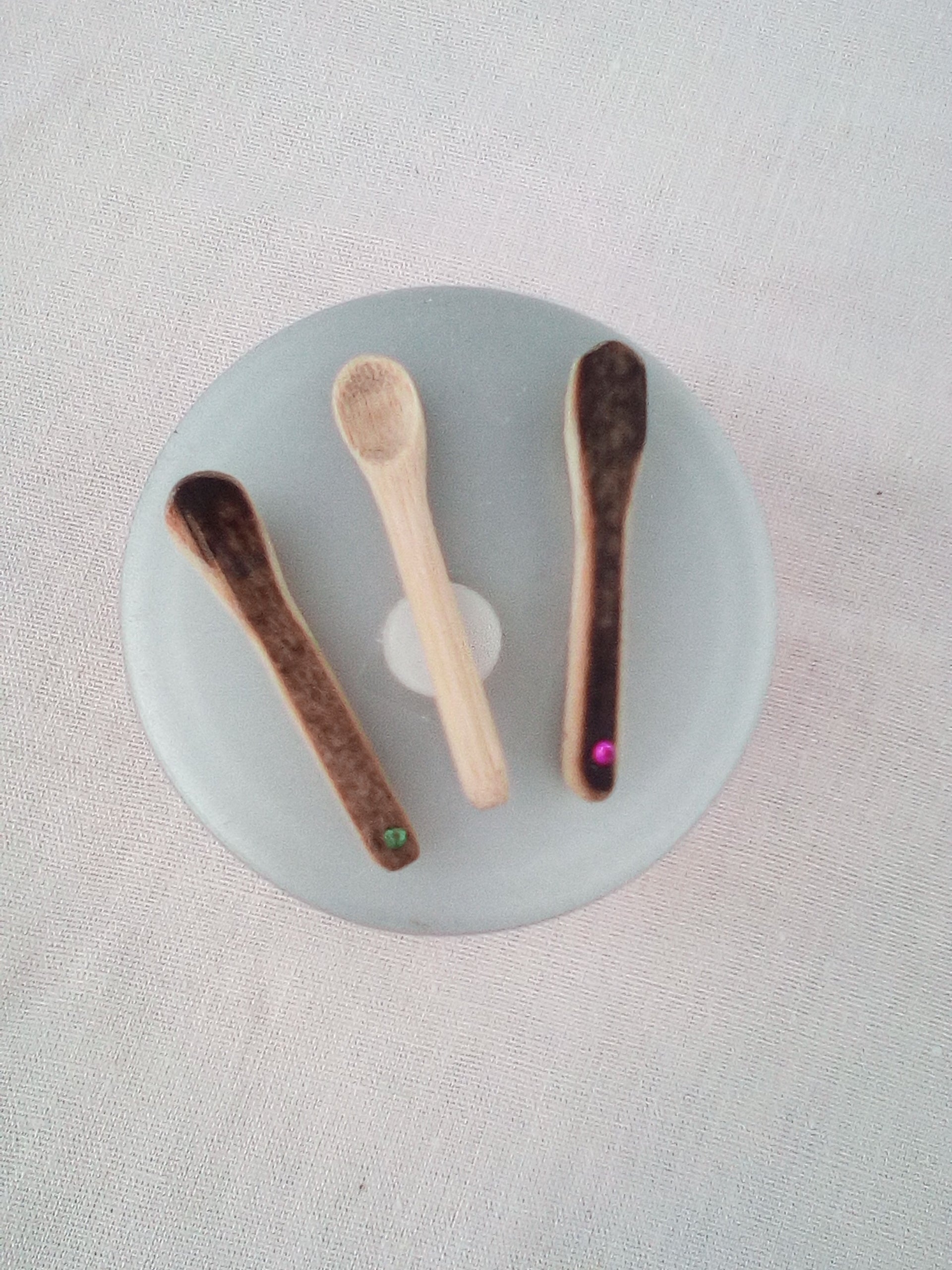 Cuillère à maquillage en bambou artisanale de 3-4 cm