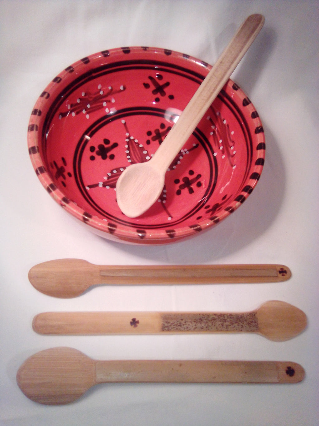 Cuillère à soupe en bambou artisanale de 18 cm, estampillée d'une croix, semi- pele