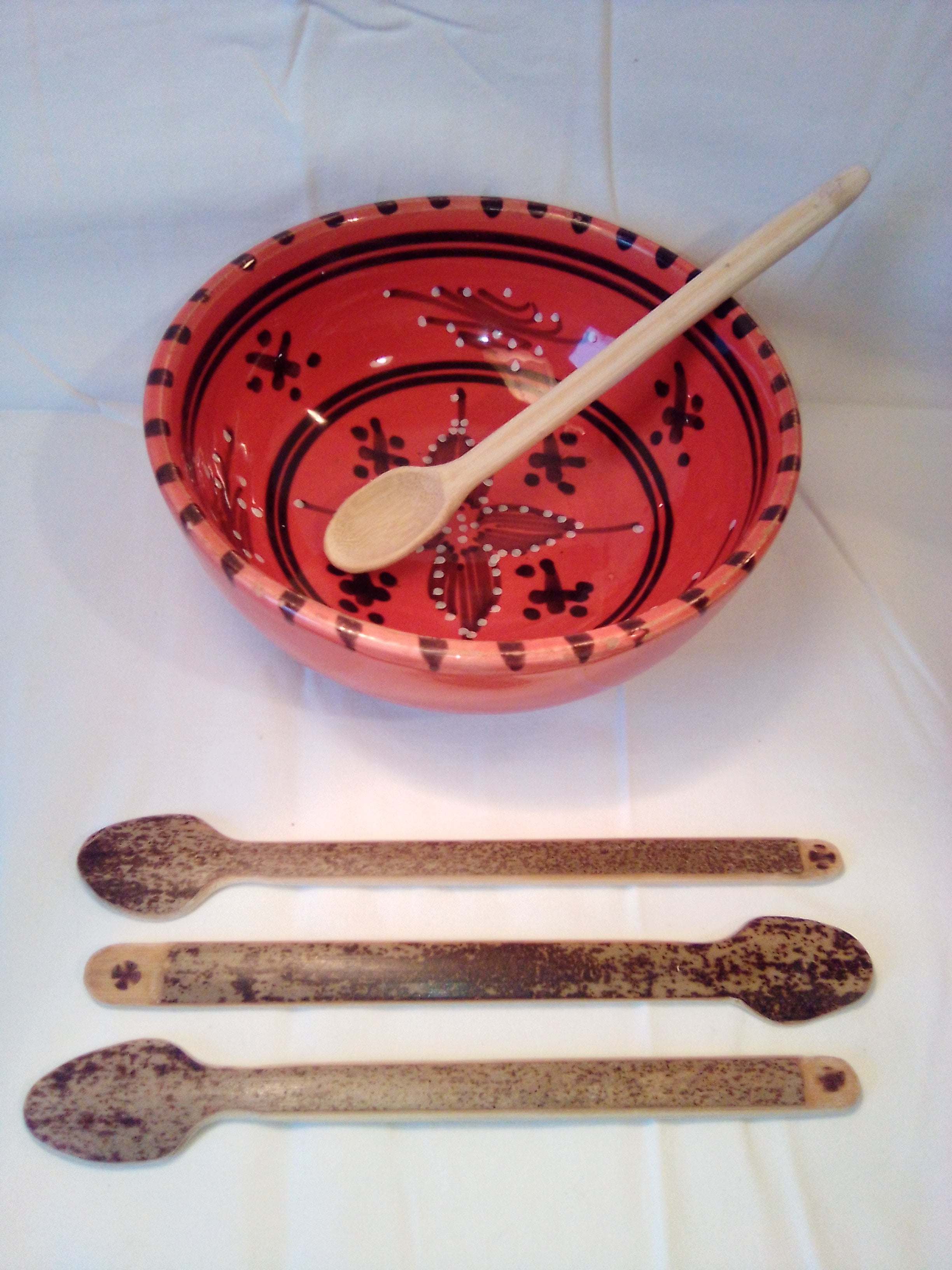 Cuillèe à soupe en bamlbou noir artisanale de 17 cm, estampilée d'une croix