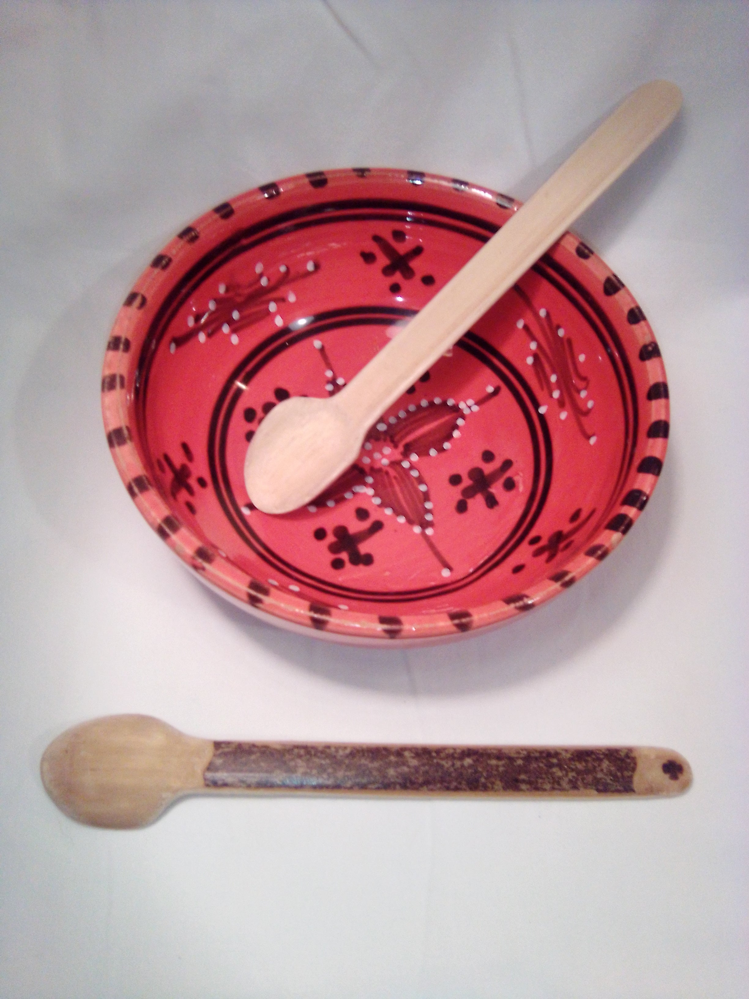 Cuillère à soupe en bambou noir artisanale de 18 cm, estampille e croix, tête pelée