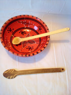 Cuillère à soupe en bambou noir artisanale de 19 cm, dessin feuille, estampillée d'une croix