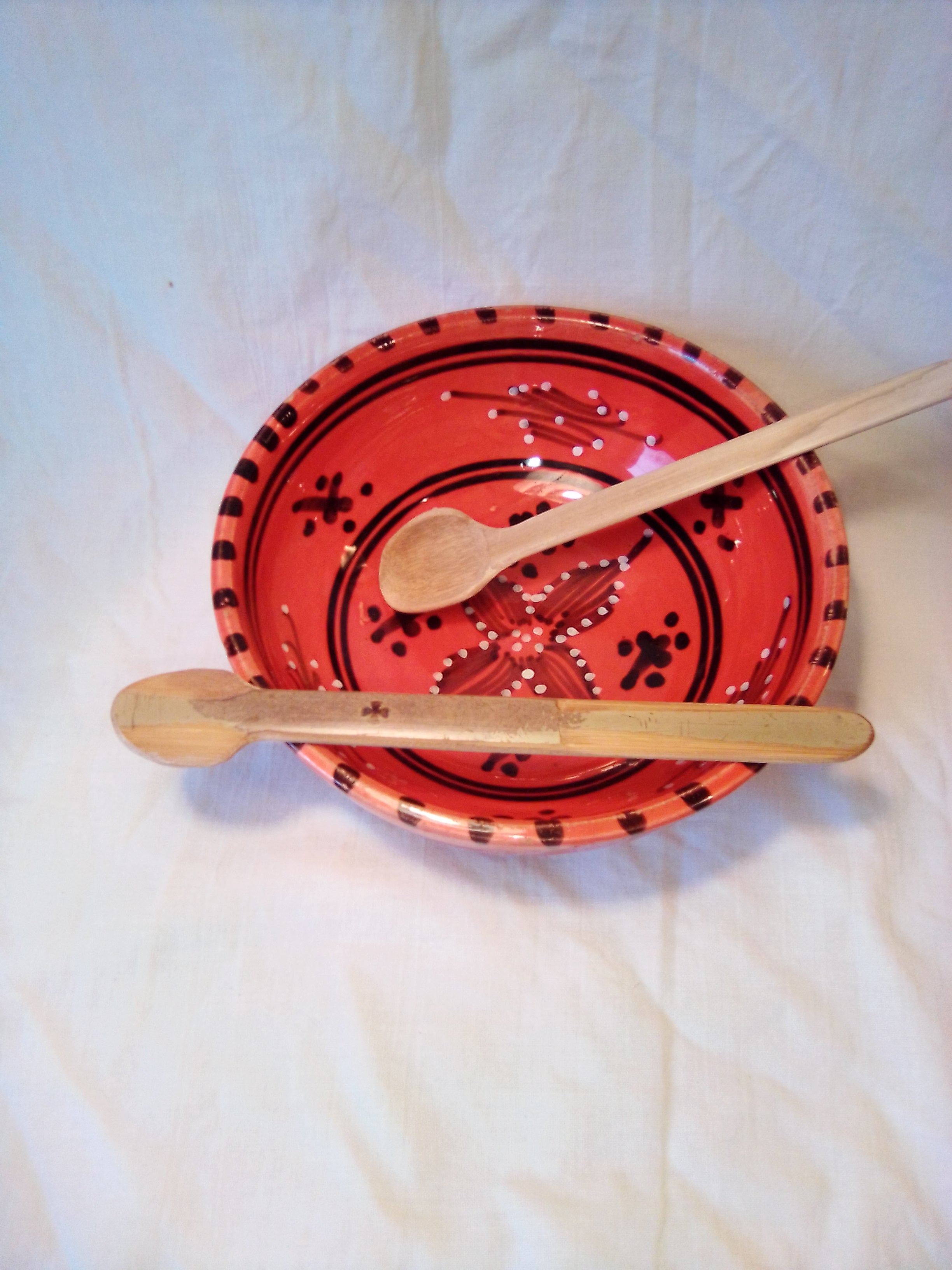 Fine cuillère à soupe en bambou vert  artisanale de 16 cm estampillée de la croix
