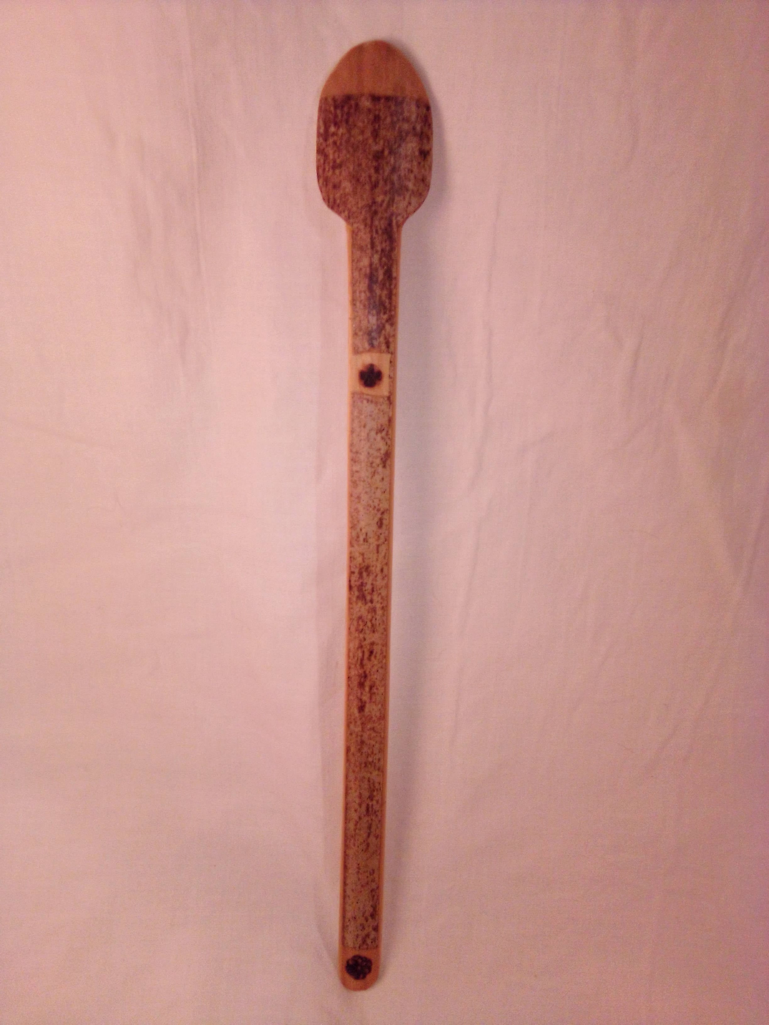 Fine cuillère artisanale en bambou noir de 28 cm estampillée