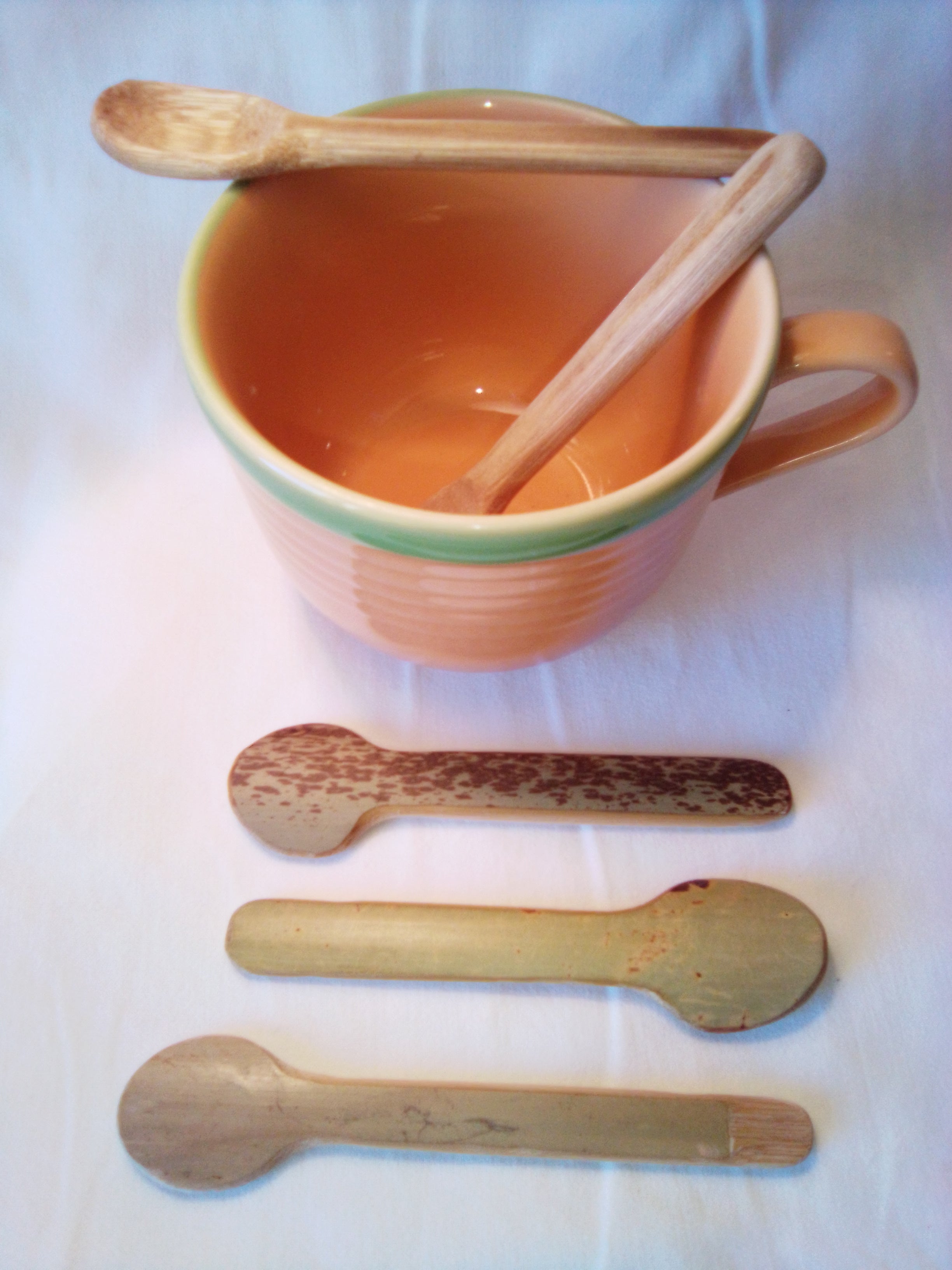 Grosse cuillère en bambou vert artisanale de 10 cm, naturelle