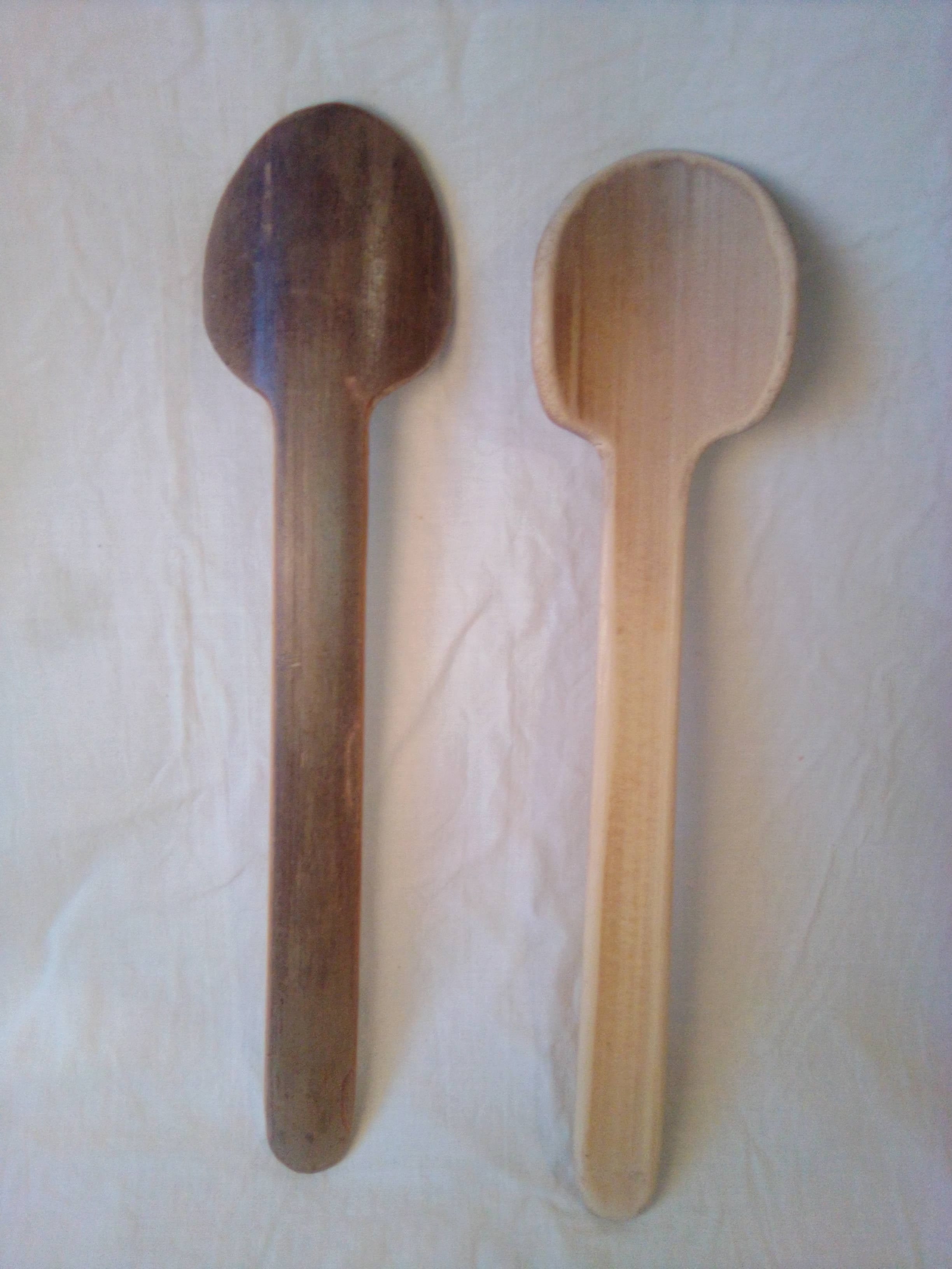 Grosse cuillère en bambou vert de 26 cm naturele