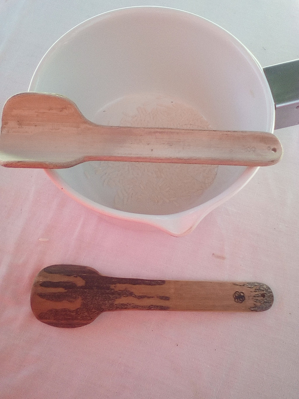 CUILLERES A TOUILLER EN BAMBOU noir ou vert artisanales de 16 cm