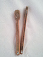 TOUILLEUR EN BAMBOU NOIR OU VERT ARTISANAL de 8-9 cm