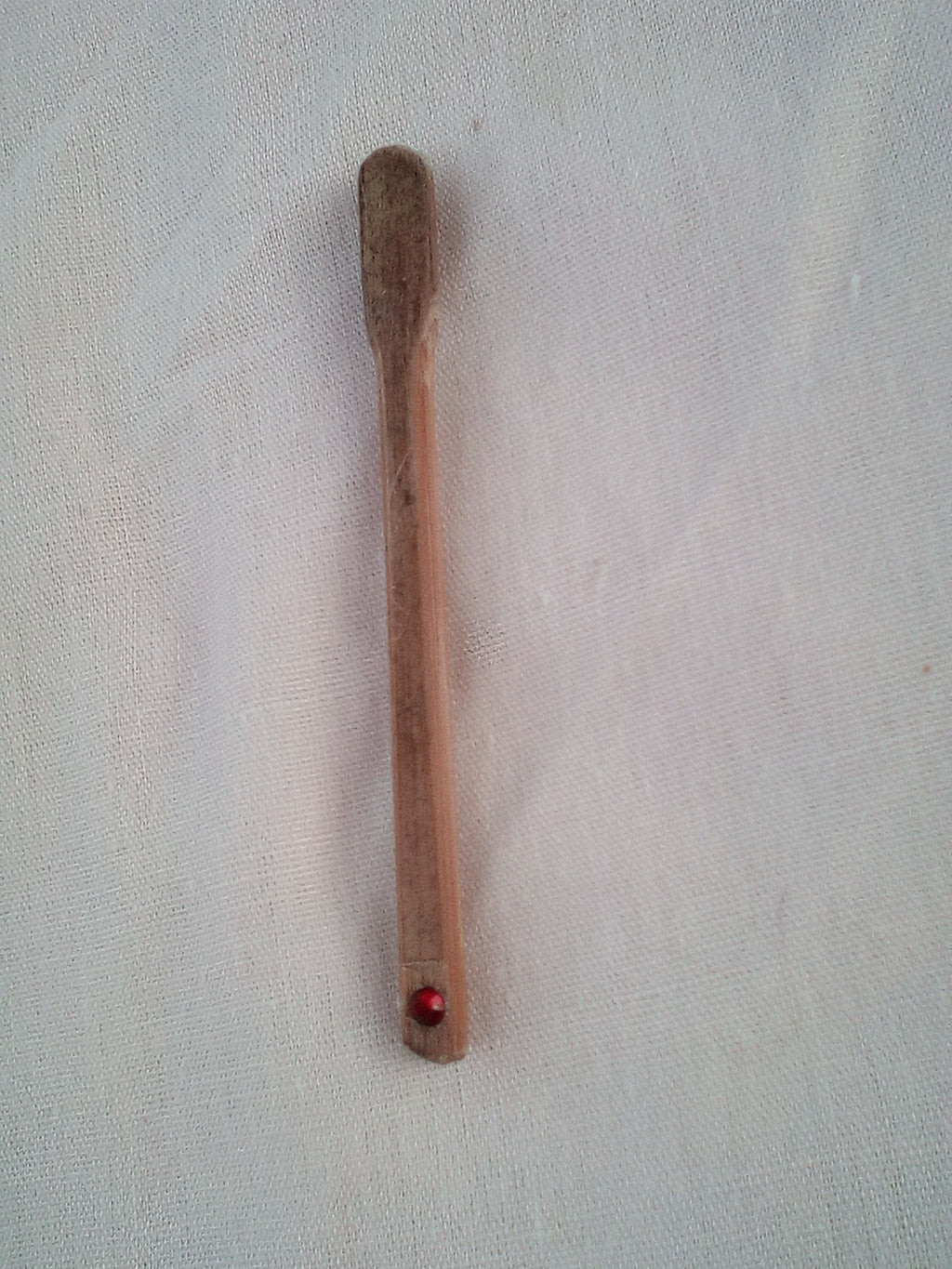 TOUILLEUR EN BAMBOU NOIR OU VERT ARTISANAL de 8-9 cm