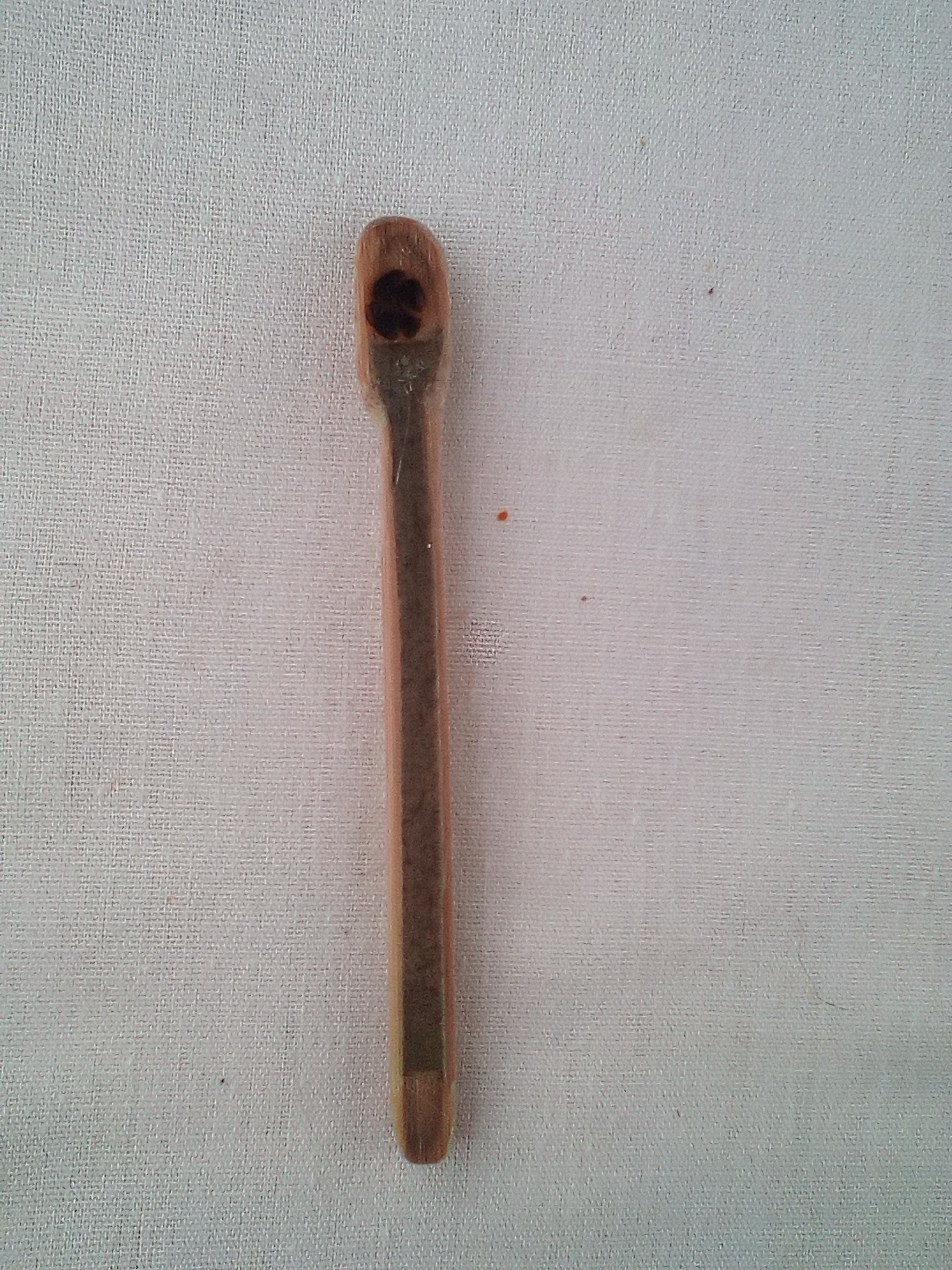 TOUILLEUR EN BAMBOU NOIR OU VERT ARTISANAL de 9-10 cm