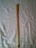 Longue spatule en bambou artisanale pelee de 33 cm