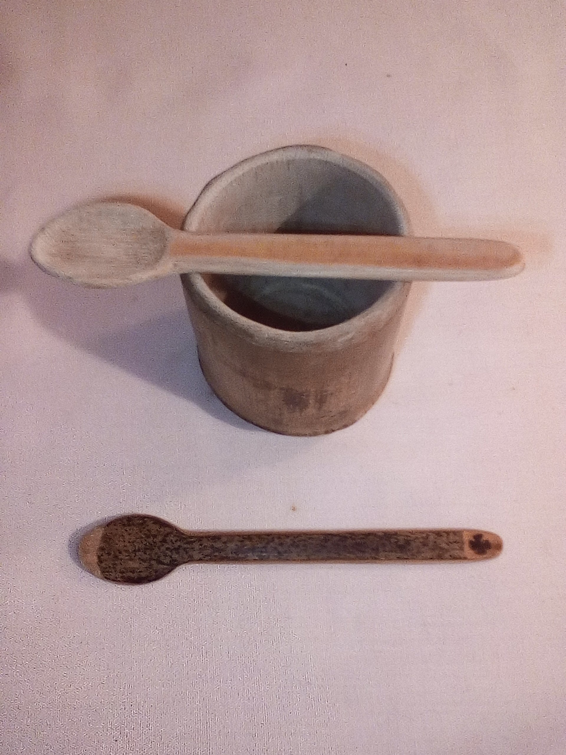 Petite cuillère en bambou noir artisanale 12-13 cm et son estampille