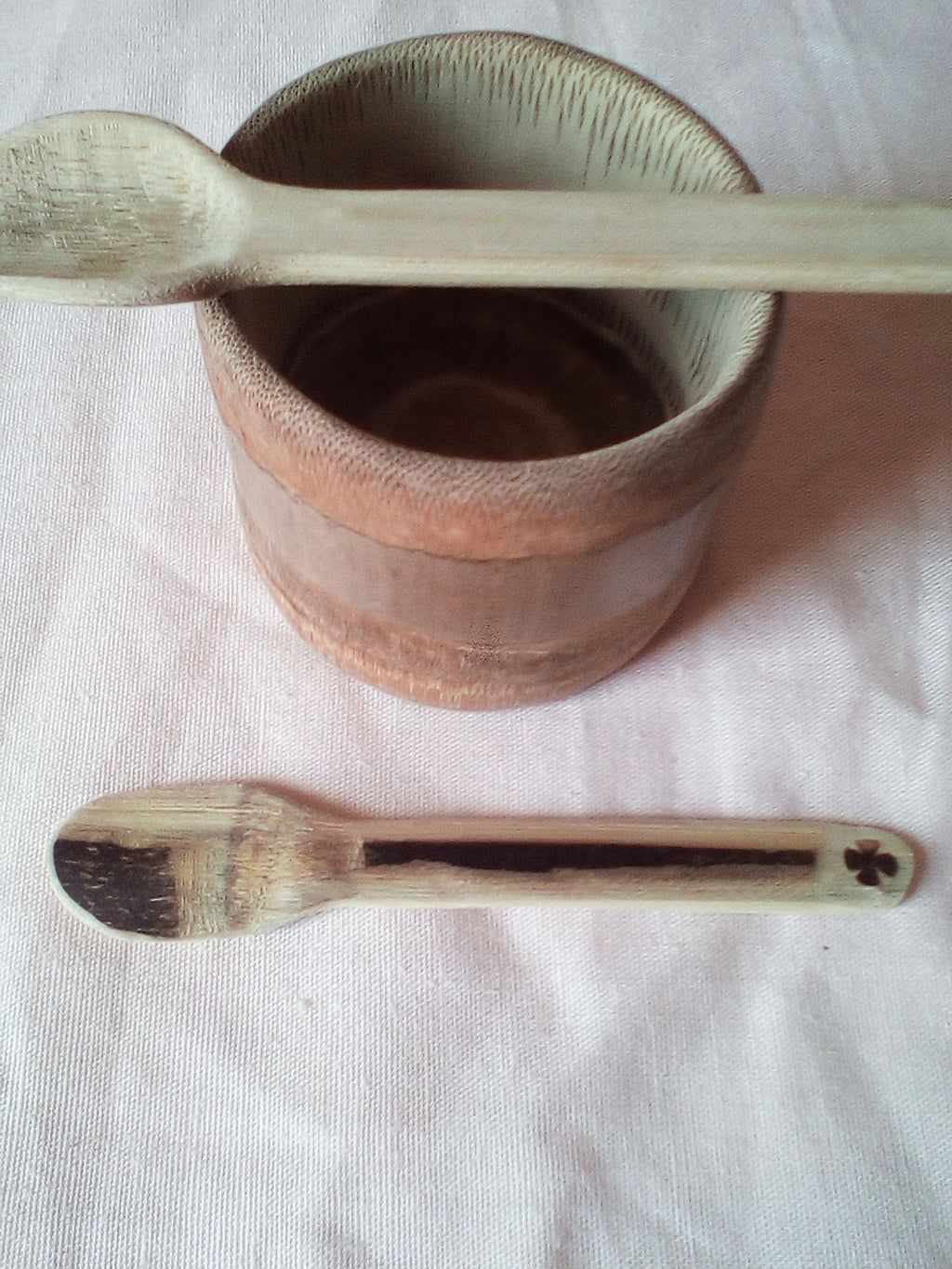 petite cuillere en bambou noir artisanale 10 cm