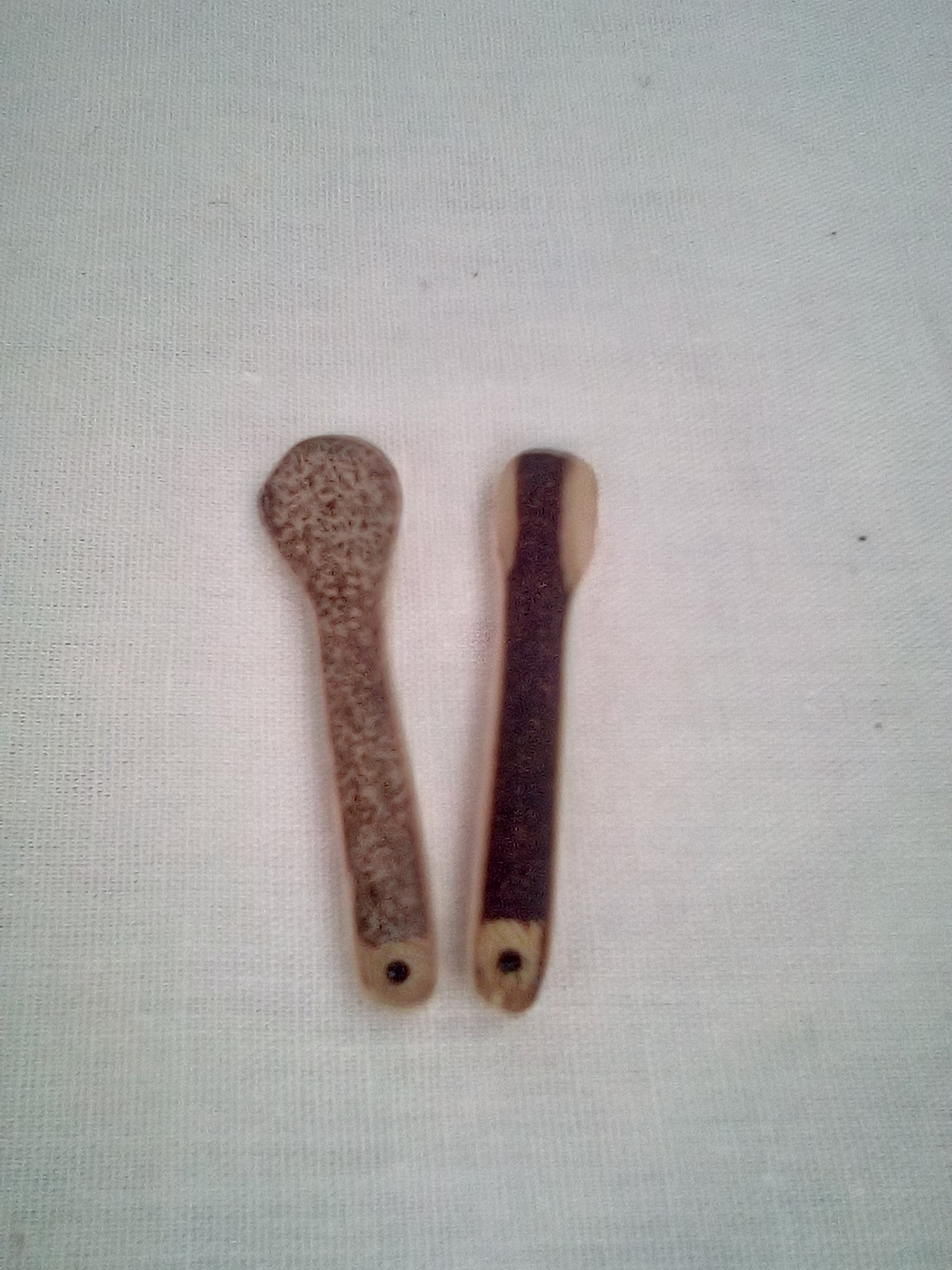 Spatule à maquillage en  bambou noir 4 -5 cm 1 strass noir