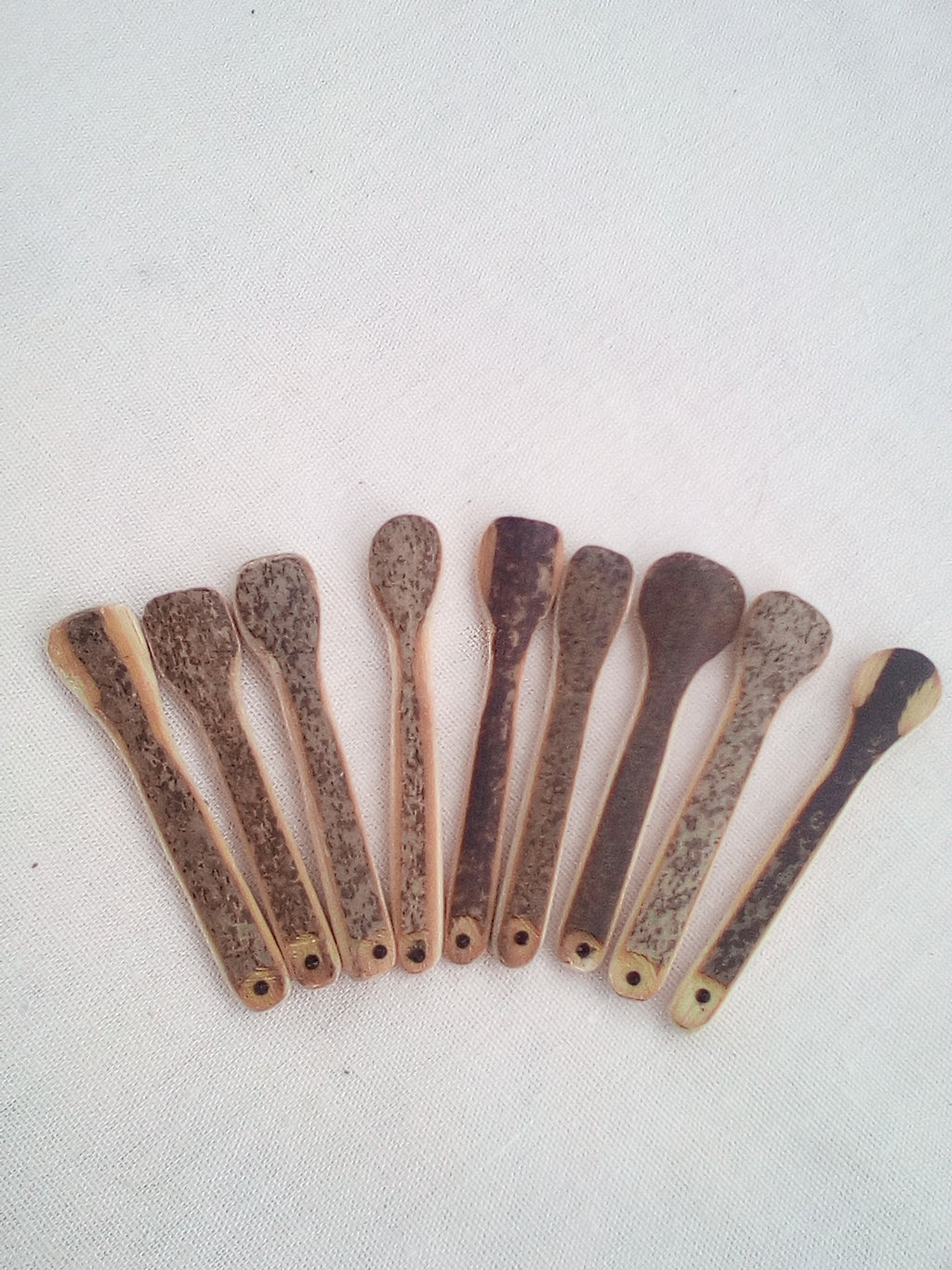 Spatule à maquillage en bambou noir artisanale 5-6 cm 1 strass noir