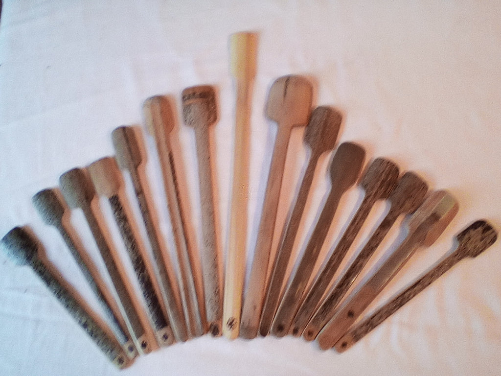 Spatule en bambou noir ou vert artisanale 15-25 cm