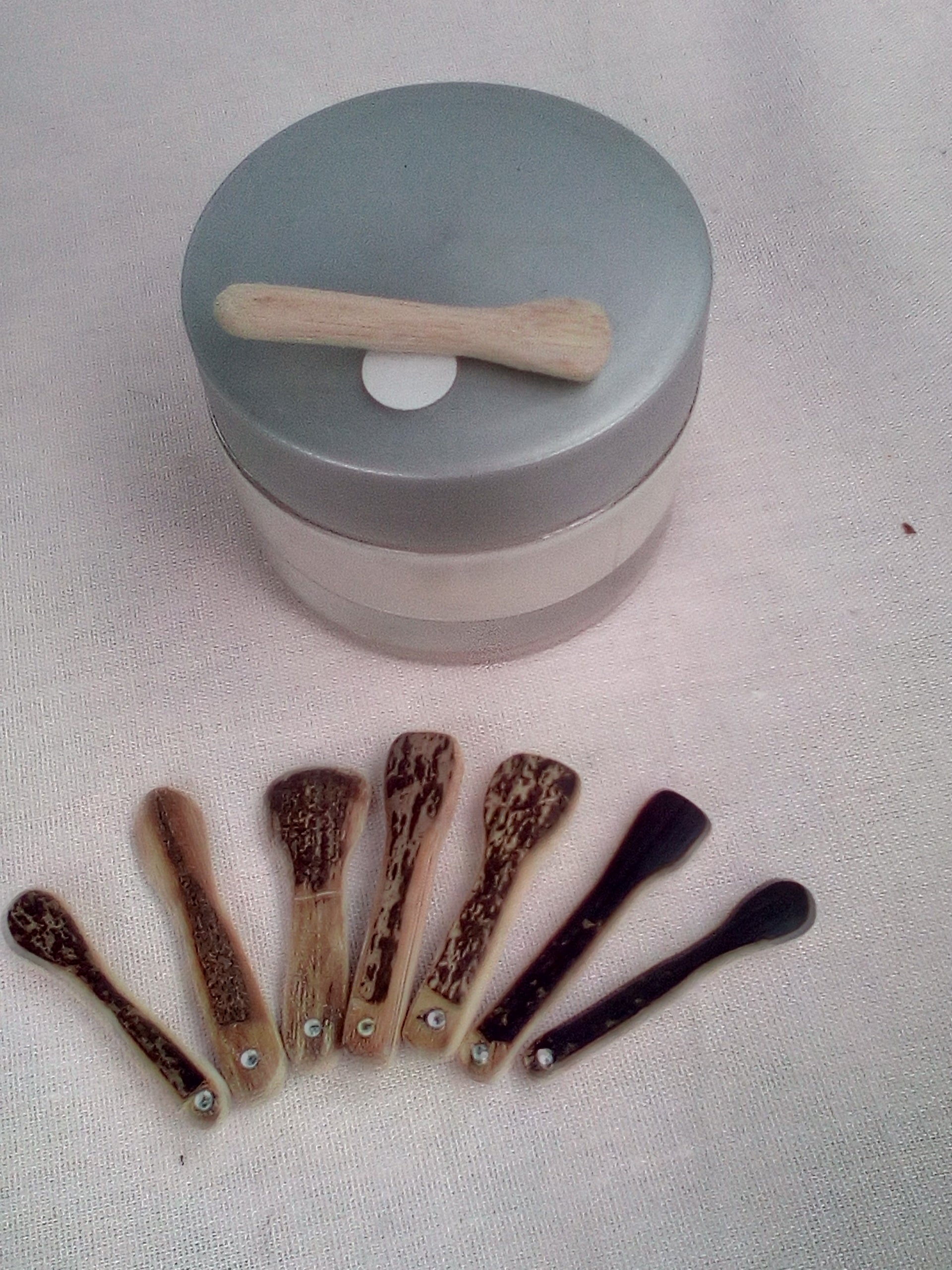 Spatule à maquillage en bambou noir 3-4 cm strass blanc tête large