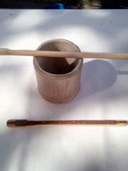 Touilleur à café en bambou noir artisanal15-16 cm dessin tribal