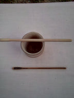 Touilleur en bambou noir artsanal 15-16 cm tailé unique