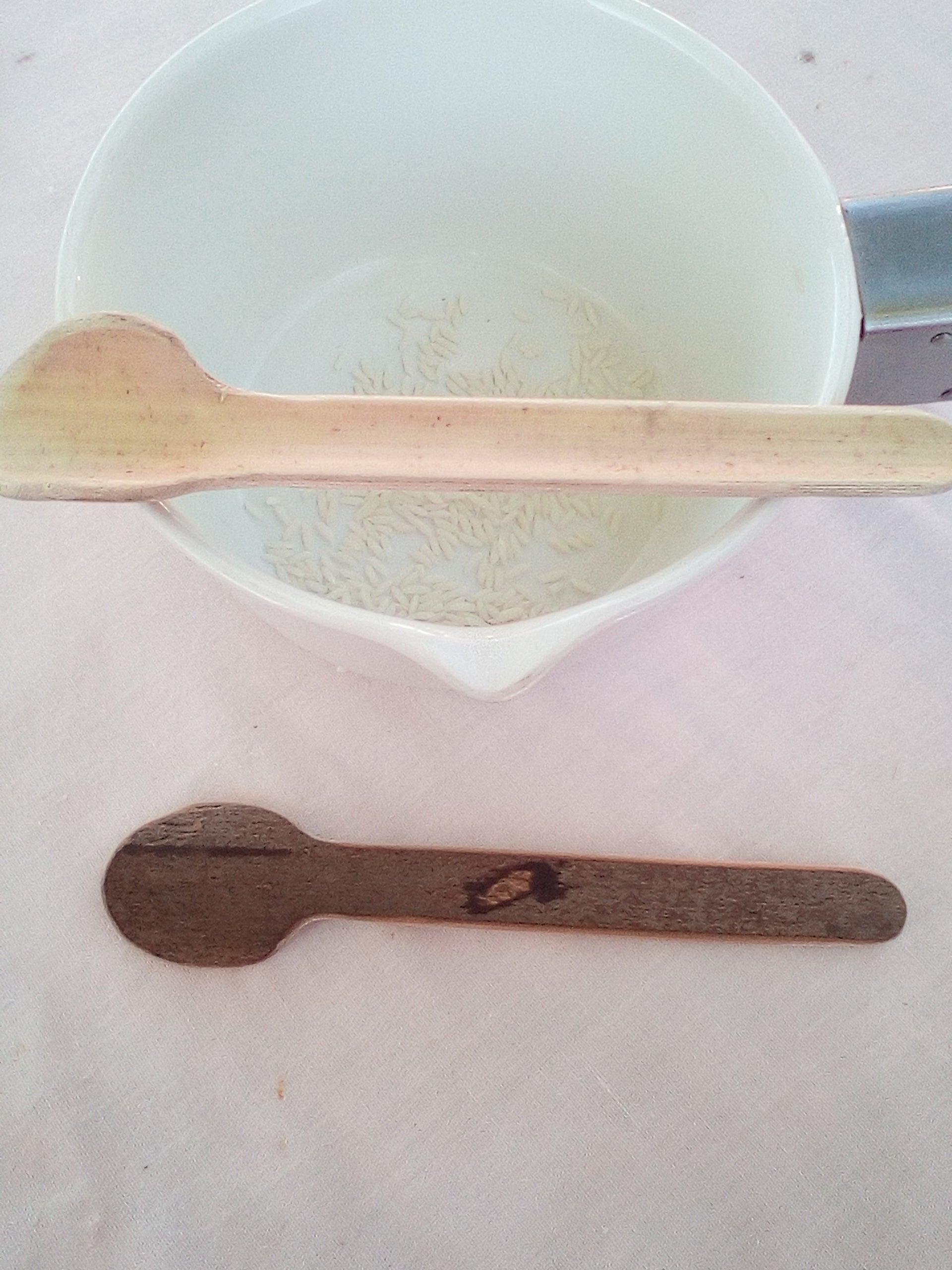 cuillere en bambou noir de 17 cm naturellement décorée