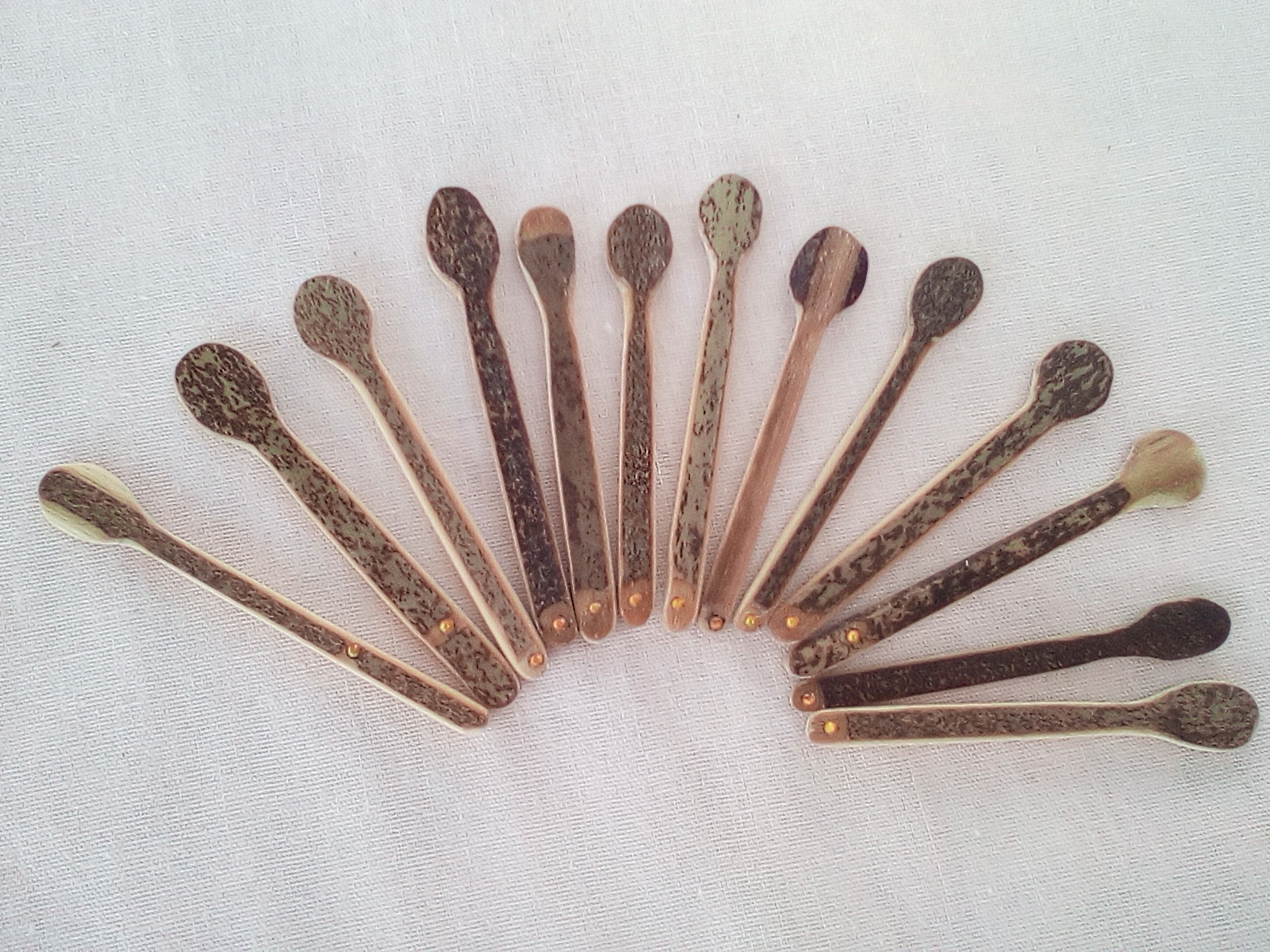 cuillère à maquillage en bambou noir 6-7 cm 1 strass jaune