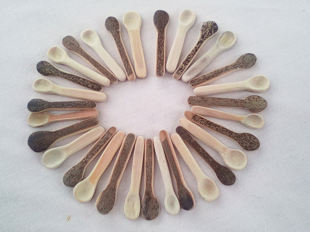 cuillere a maquillage en bambou naturel 4-5 cm tête moyene