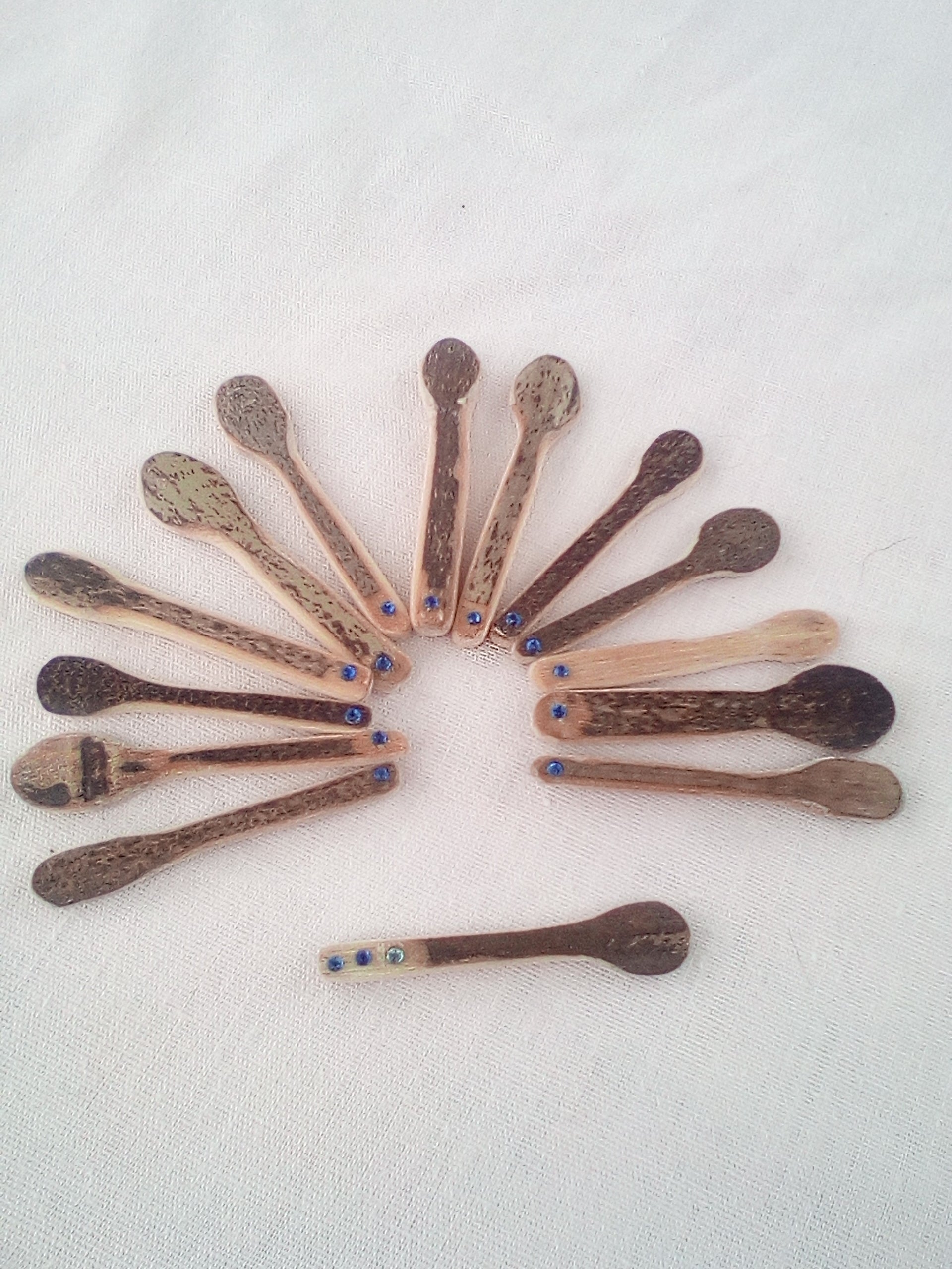 Cuillère à maquillage en bambou noir 5-6 cm artisanale 1 strass bleu