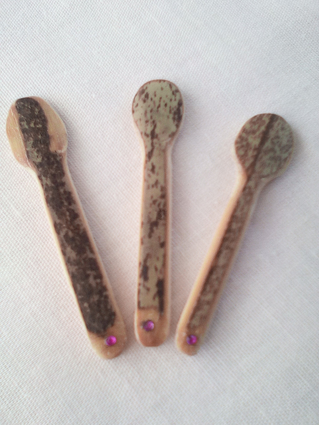 cuillere a maquillage en bambou noir 5-6 cm 1 strass rose