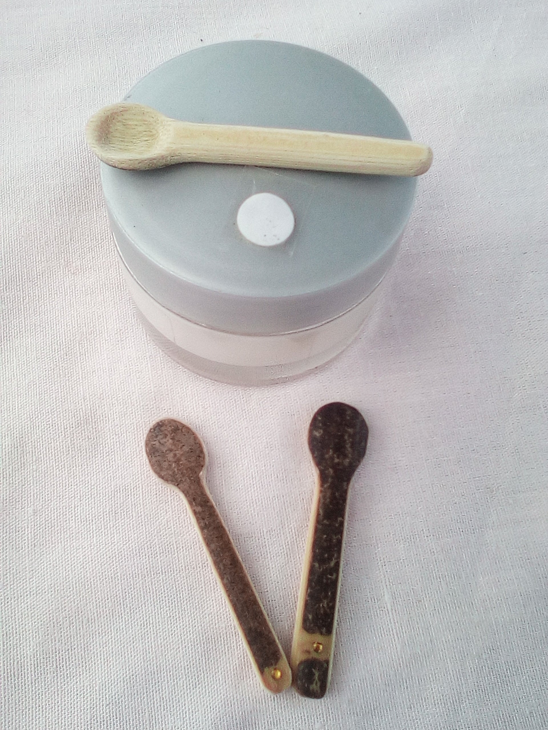 cuillere a maquillage en bambou noir 5-6 cm strass jaune