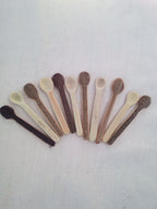 Cuillère à maquillage en bambou noir 6-7 cm naturelle