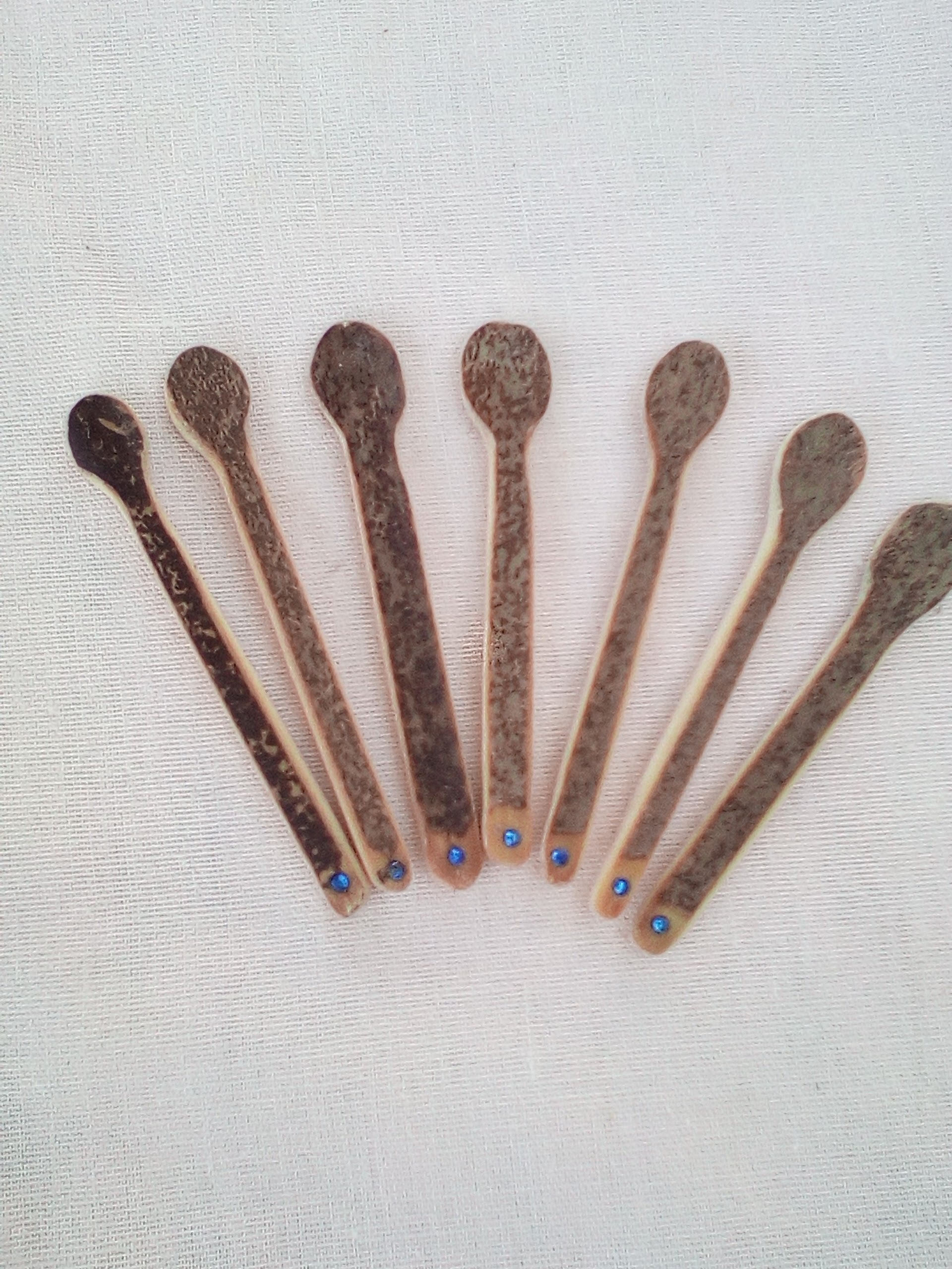 Cuillère en bambou nir 6-7 cm strass bleu