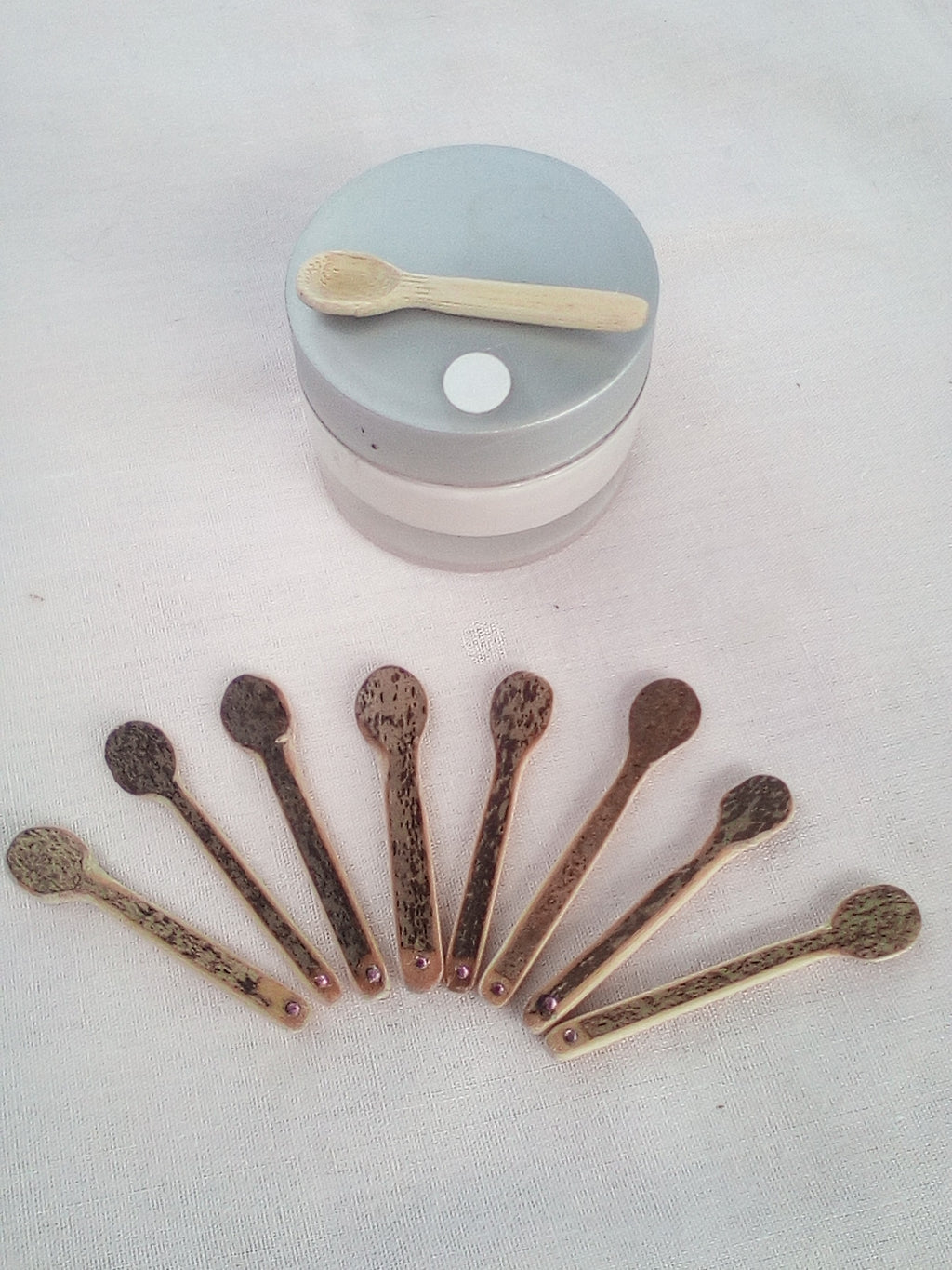 Cuillère à maquillage en bambou 6-7 cm strass rose clair