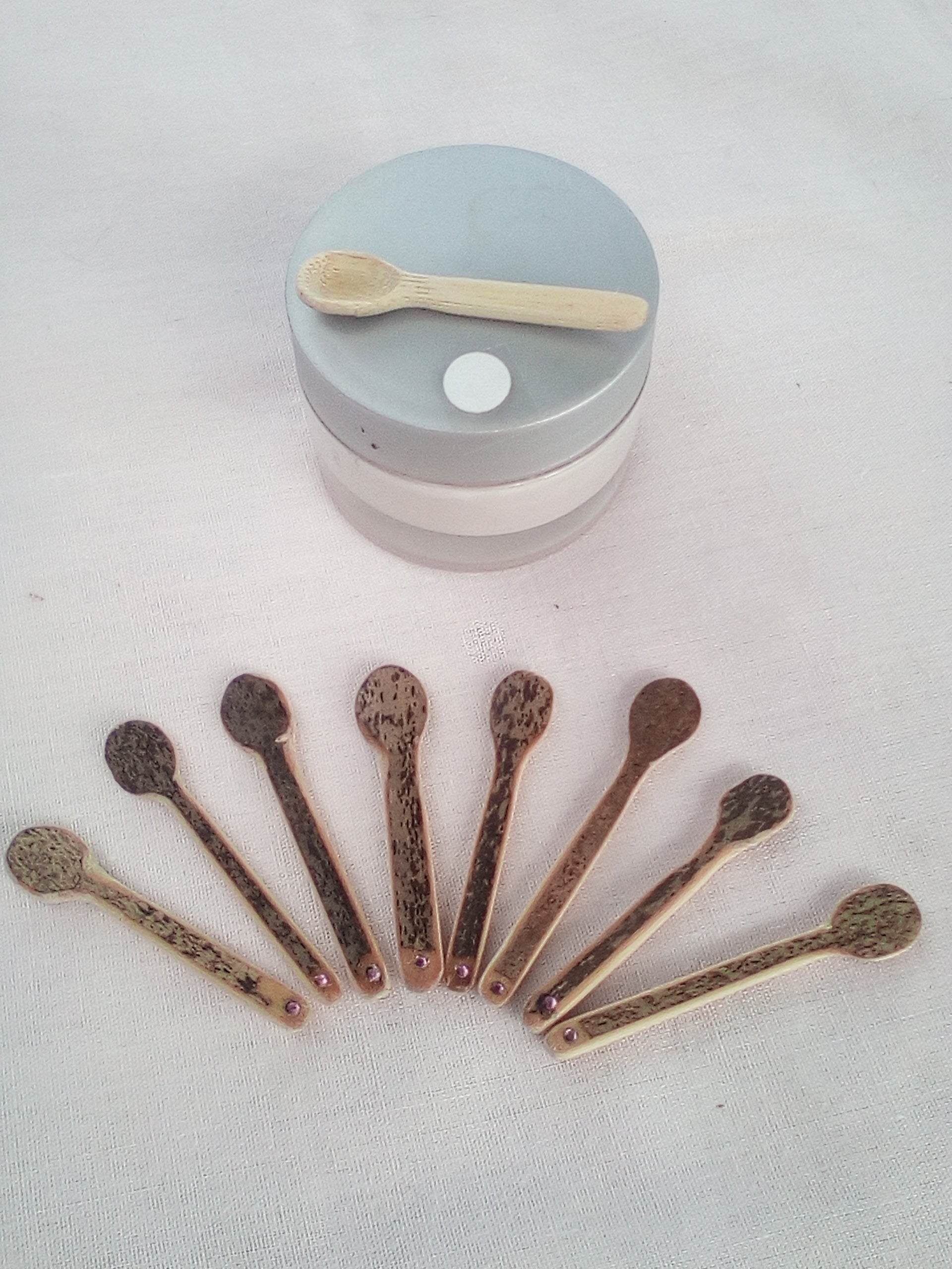 Cuillère à maquillage en bambou 6-7 cm strass rose clair