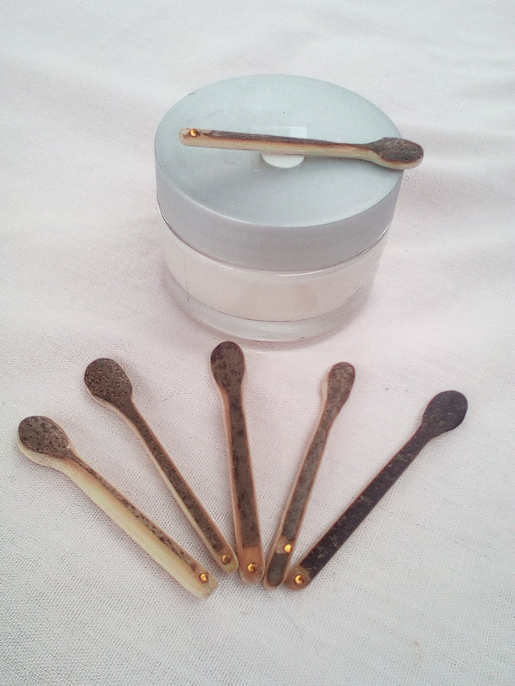 Cuillère à maquillage en bambou noir 5-6 cm 1 strass jaune