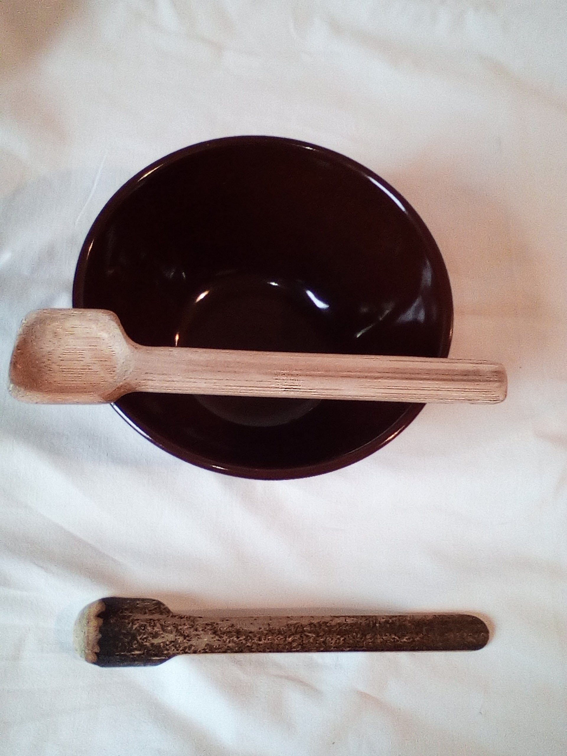 cuillere en bambou noir de 1 cm taille dans le noeud